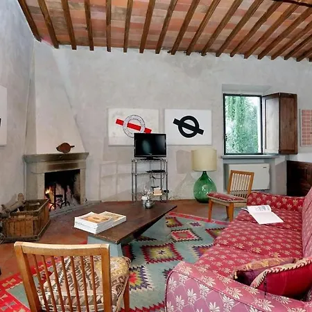 Sleeps 4 Pool Wifi Apartment
