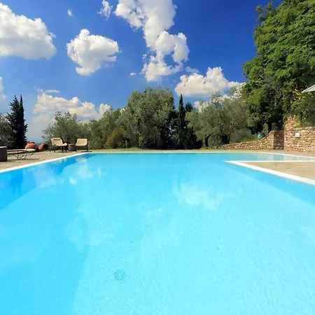 Sleeps 4 Pool Wifi *